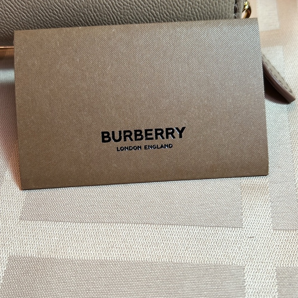 Burberry Check Stylish Tan and Red Women's Wallet - Picture 4 of 8